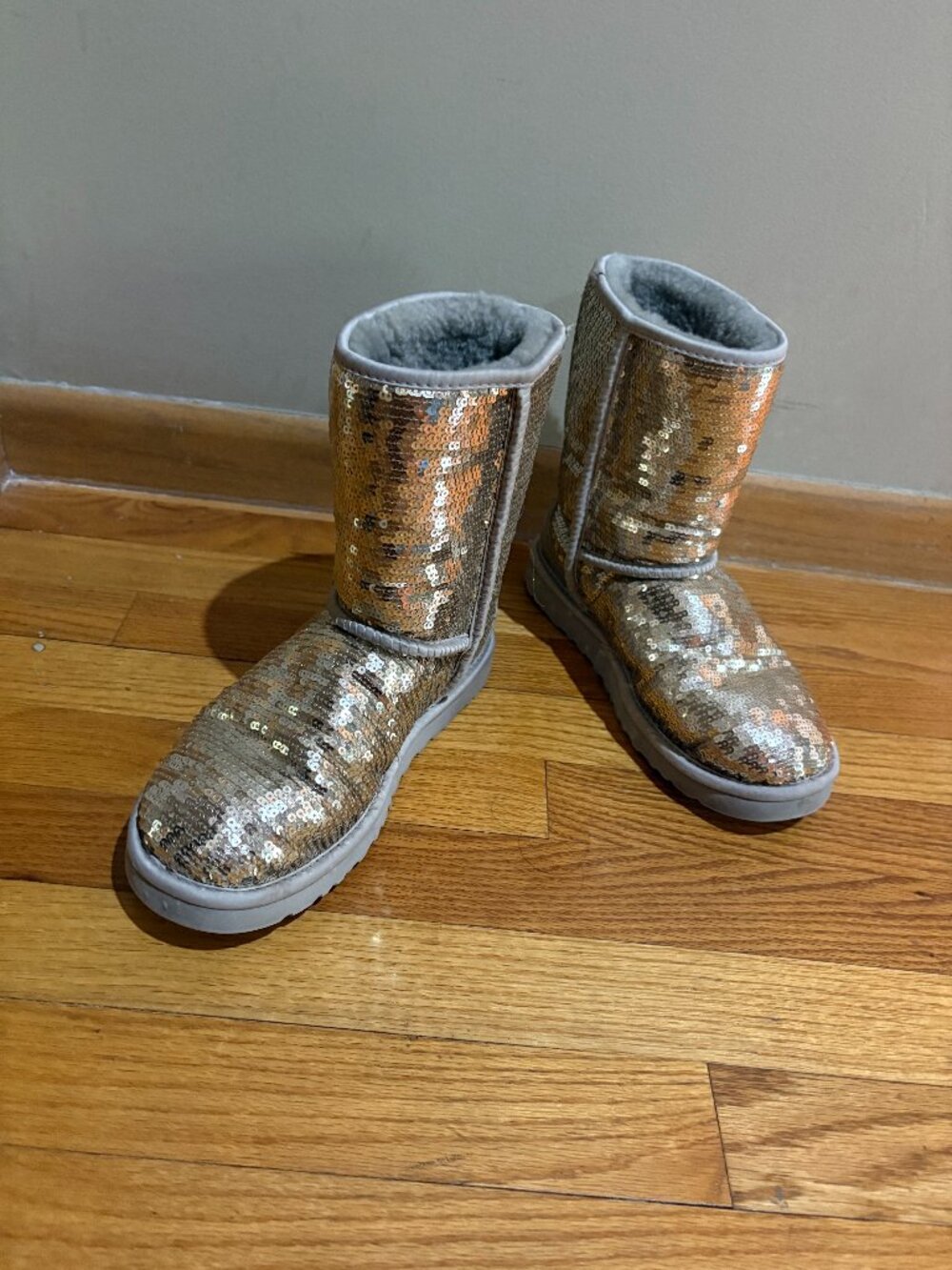 UGG Gold Sequin Sparkle Boots – Women’s Size 7 – Worn Twice